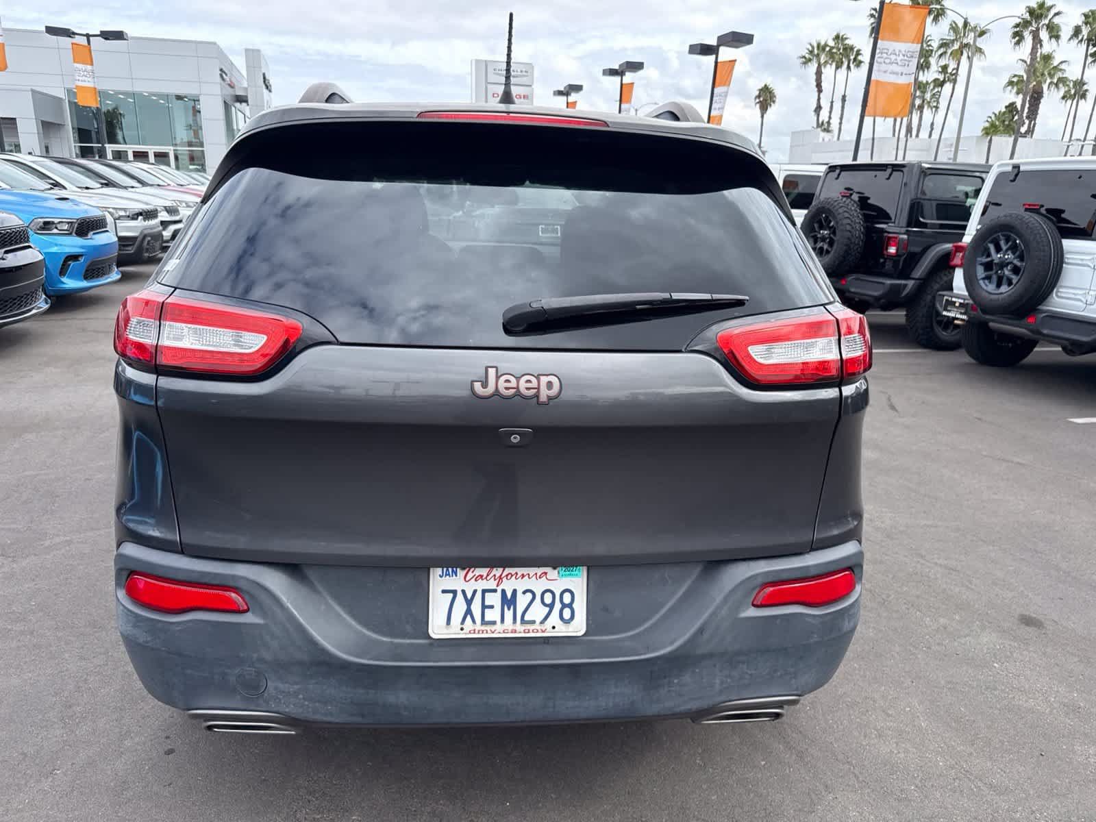 Used 2017 Jeep Cherokee 75th Anniversary FWD image 13