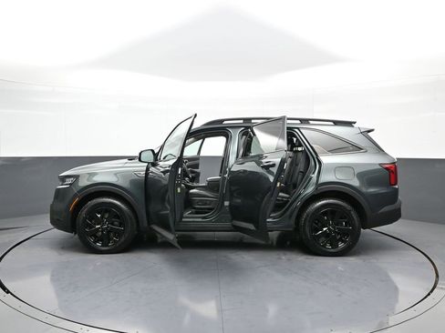 Certified 2023 Kia Sorento S w/ Panoramic Sunroof Package image 44