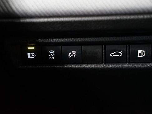 Certified 2025 Toyota Camry SE w/ Convenience Package image 25