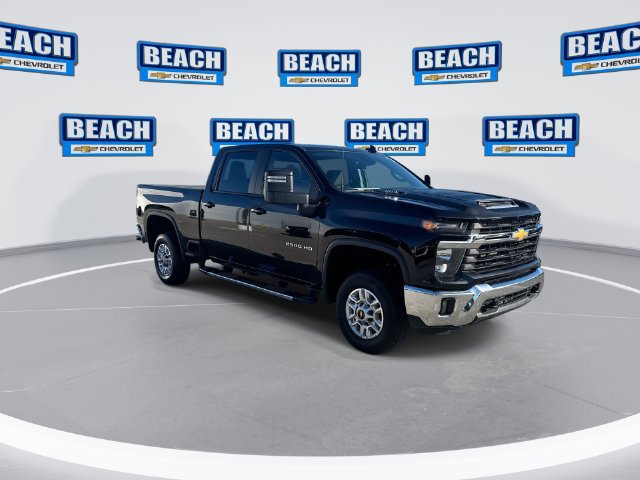 Used 2025 Chevrolet Silverado 2500 LT w/ Convenience Package AWD/4WD image 2