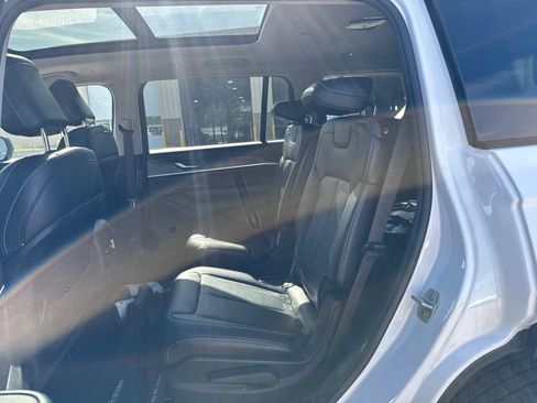 Used 2023 Jeep Grand Cherokee L Limited AWD/4WD image 14