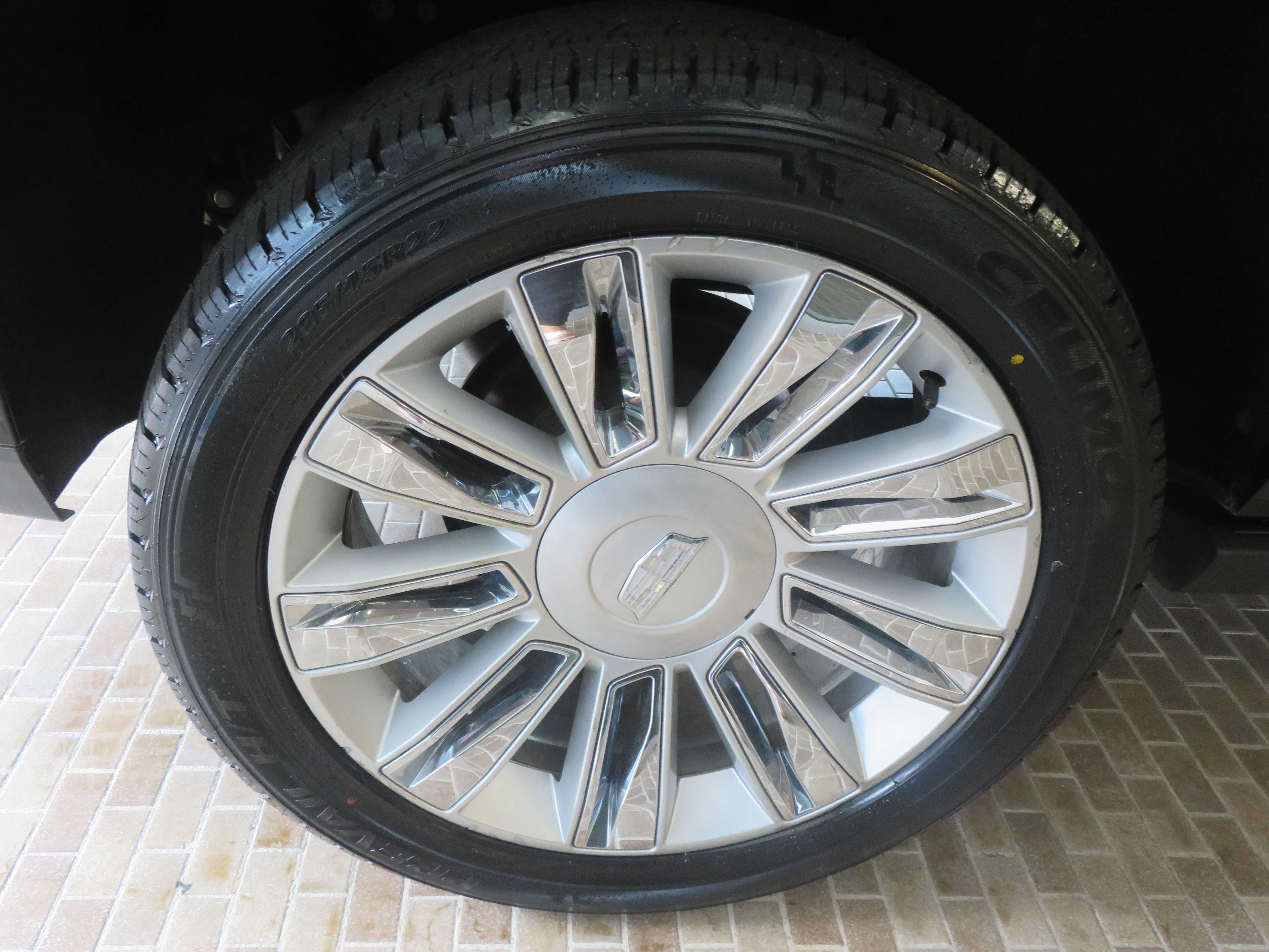 Used 2016 Cadillac Escalade ESV Platinum AWD/4WD image 9