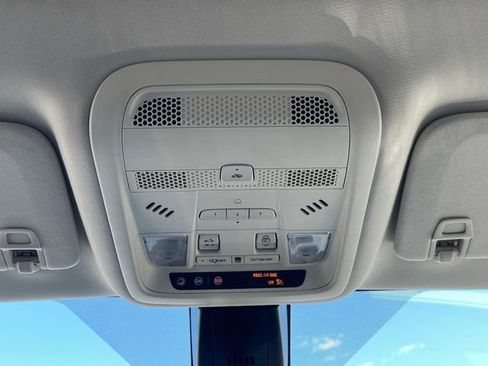 Used 2020 Cadillac XT6 Premium Luxury FWD image 47