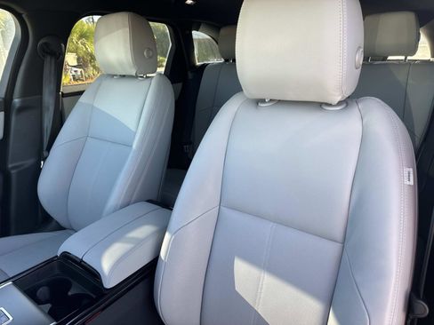 Used 2024 Land Rover Range Rover Velar Dynamic SE image 20