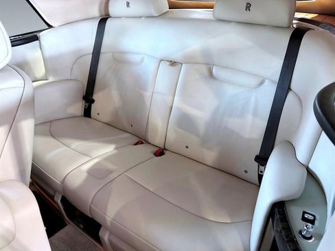 Used 2012 Rolls-Royce Phantom Drophead Coupe image 30