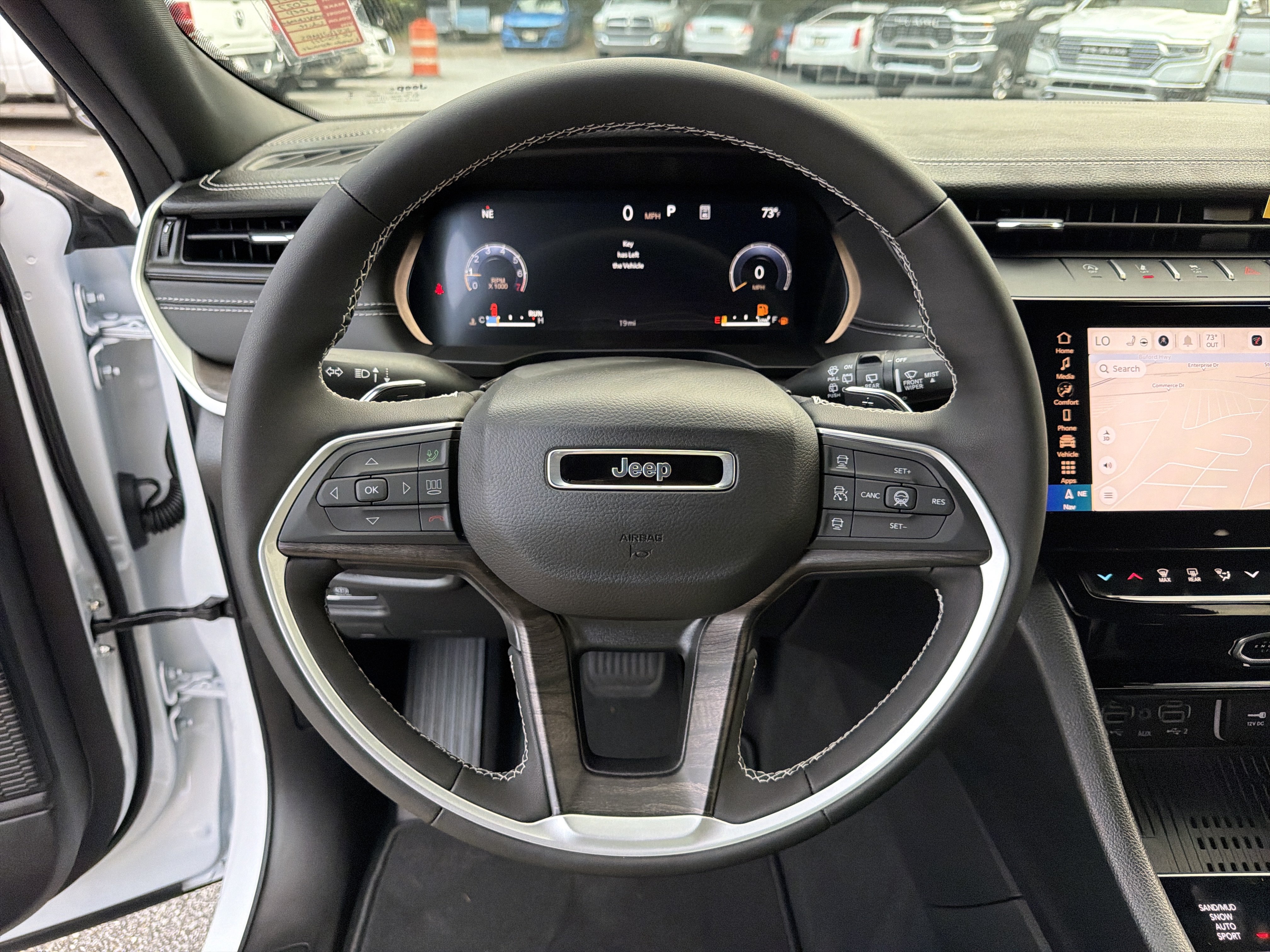 New 2027 Jeep Grand Cherokee Altitude AWD/4WD image 23