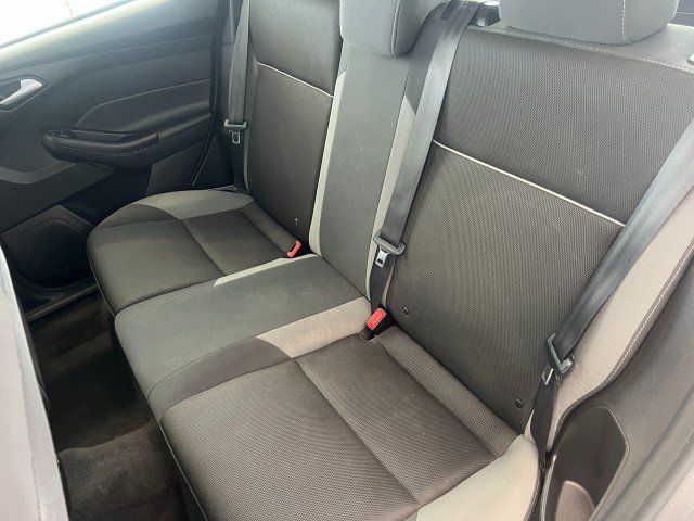 Used 2012 Ford Focus SE FWD image 28