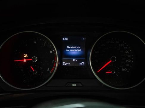 Used 2019 Volkswagen Tiguan SE FWD image 17