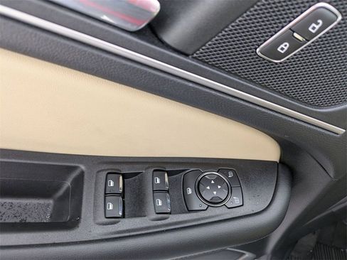 Used 2022 Ford Edge SEL w/ Convenience Package image 15