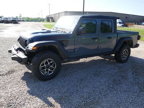New 2026 Jeep Gladiator Mojave AWD/4WD image 9
