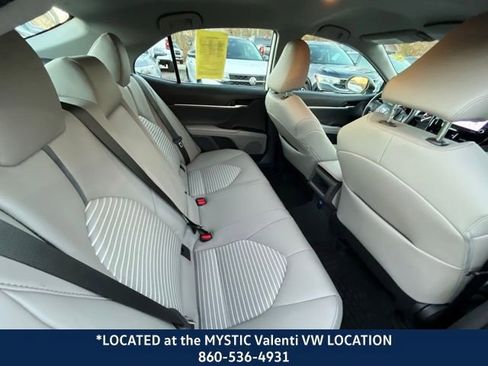 Used 2024 Toyota Camry SE image 21
