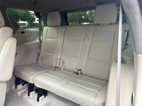 Certified 2023 Cadillac Escalade Premium Luxury Platinum w/ LPO, Radiant Package AWD/4WD image 21