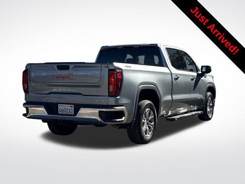 Used 2023 GMC Sierra 1500 SLT image 2