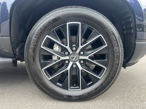 Used 2024 Lexus GX 550 image 9