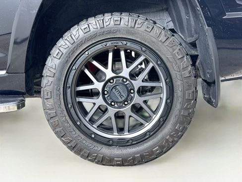 Used 2022 Toyota 4Runner Limited AWD/4WD image 38