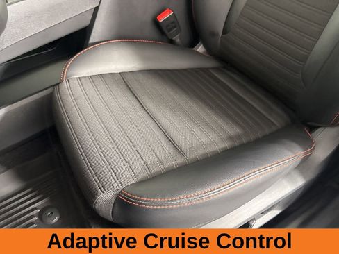 Used 2025 Nissan Rogue SV image 10