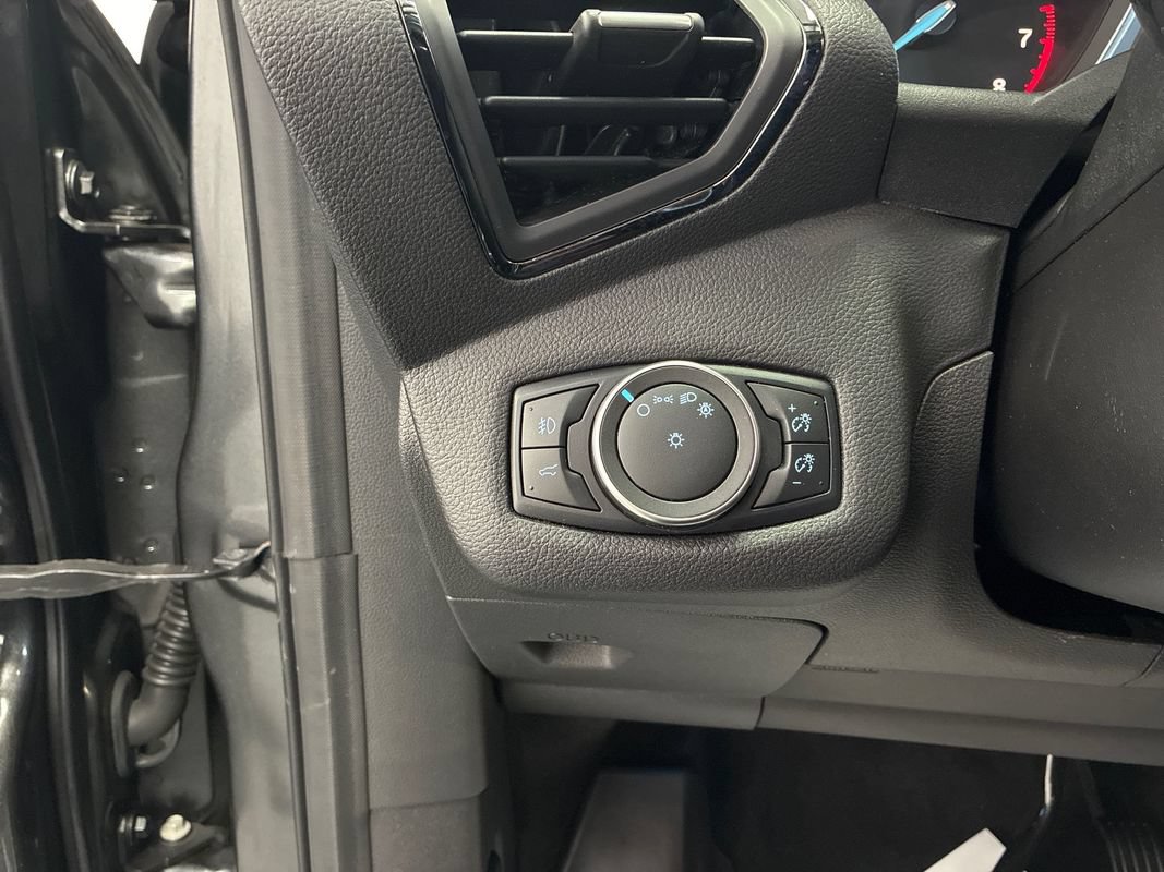 Used 2019 Ford Escape Titanium AWD/4WD image 11
