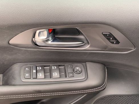 New 2026 Chrysler Pacifica Select image 12