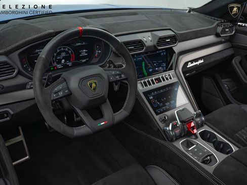 Used 2024 Lamborghini Urus Performante image 23