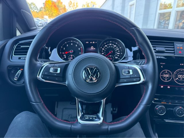 Used 2018 Volkswagen GTI SE FWD image 19