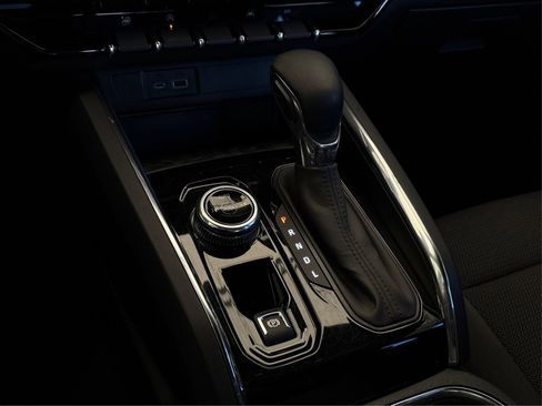 Used 2023 GMC Canyon Elevation w/ Convenience Package image 29