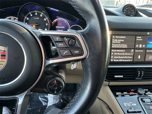 Used 2021 Porsche Cayenne Coupe image 28