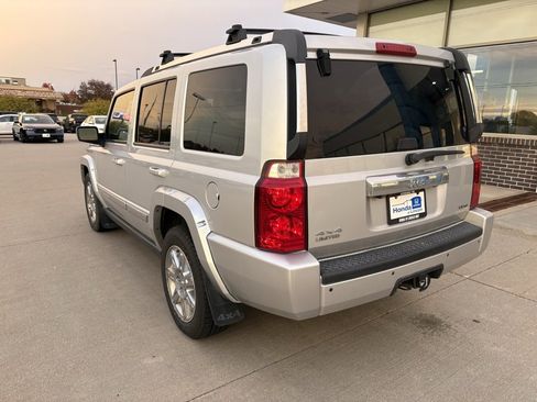 Used 2010 Jeep Commander Limited w/ Trailer Tow Group IV image 5