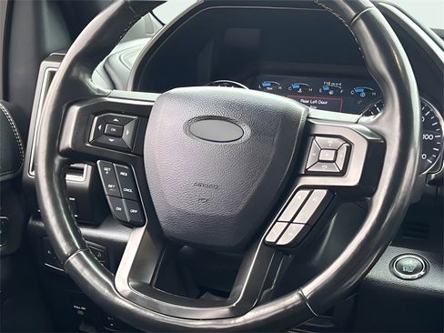 Used 2019 Ford Expedition Limited image 25