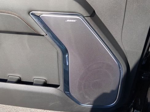 Used 2024 Chevrolet Silverado 1500 High Country image 25