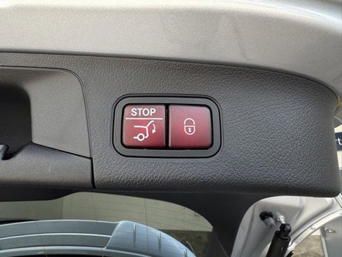 New 2025 Mercedes-Benz GLA 250 image 17