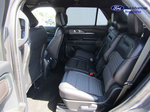 Certified 2025 Ford Explorer ST-Line w/ ST-Line Street Pack AWD/4WD image 18