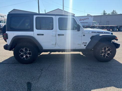 Used 2018 Jeep Wrangler Unlimited Rubicon w/ Steel Bumper Group AWD/4WD image 6