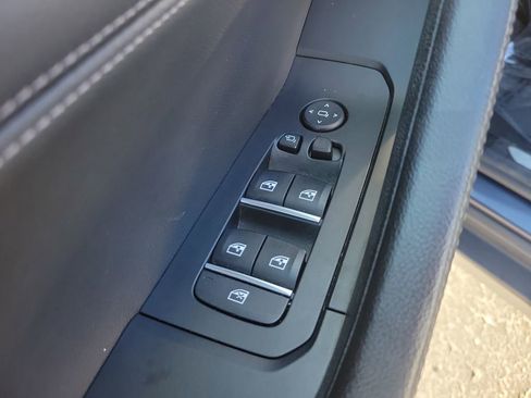 Used 2020 BMW X6 xDrive40i w/ Premium Package image 17