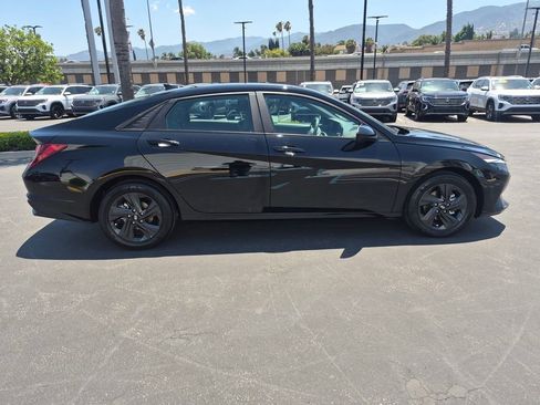 Used 2023 Hyundai Elantra SEL FWD image 8