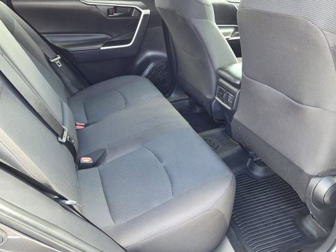 Certified 2025 Toyota RAV4 LE image 10