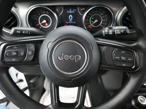 Used 2022 Jeep Wrangler Unlimited Sport AWD/4WD image 10
