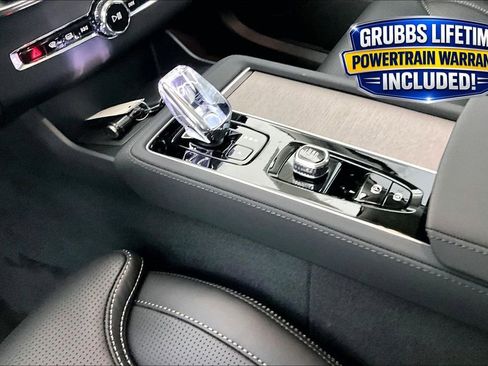 New 2026 Volvo XC90 B6 Ultra w/ Protection Package Premier AWD/4WD image 24