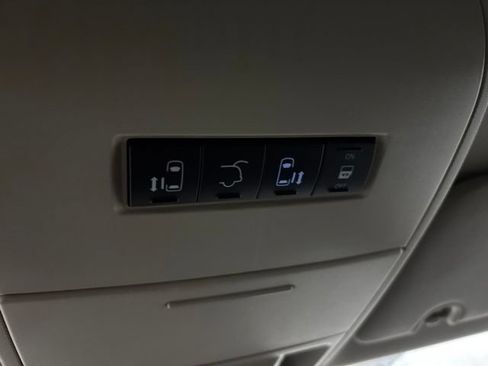 Used 2014 Dodge Grand Caravan SXT w/ Rear Park Assist Package FWD image 37