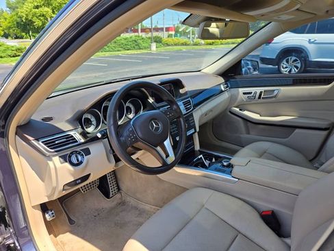 Used 2016 Mercedes-Benz E 350 4MATIC Sedan image 3