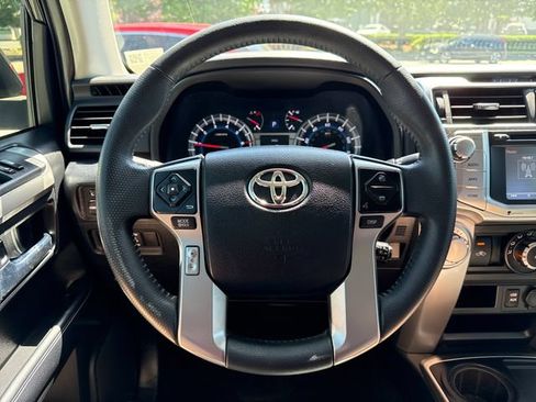 Used 2019 Toyota 4Runner SR5 Premium RWD image 12