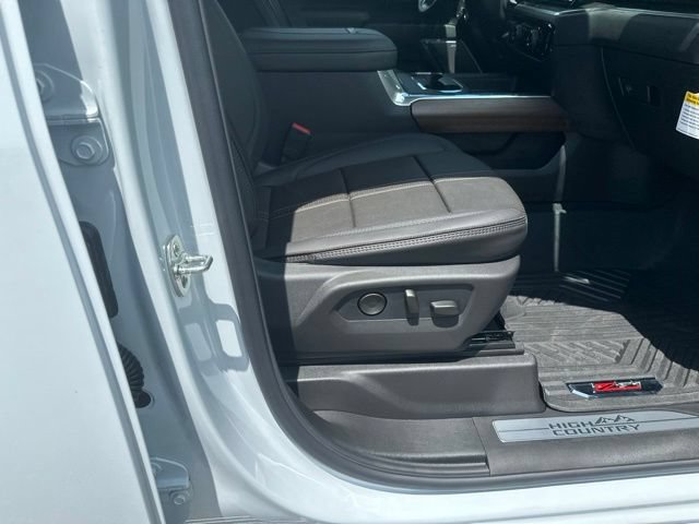 New 2026 Chevrolet Silverado 2500 High Country w/ High Country Premium Package AWD/4WD image 33