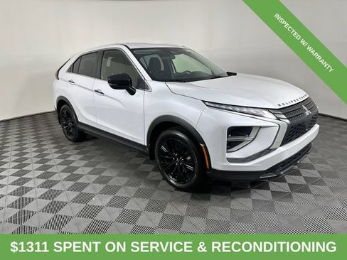 Used 2022 Mitsubishi Eclipse Cross LE FWD image 11