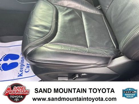 Used 2020 Ford Explorer Platinum image 16