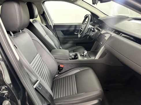 New 2024 Land Rover Discovery Sport S image 18