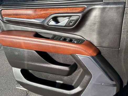 Used 2023 GMC Yukon XL Denali Ultimate image 13