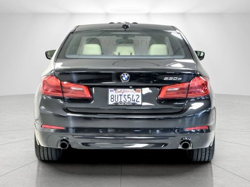 Used 2018 BMW 530e w/ Premium Package 2 image 4