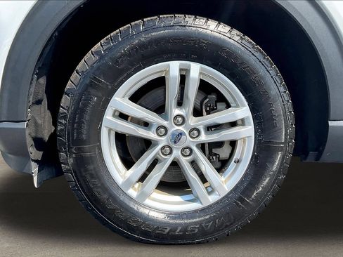 Used 2023 Ford Explorer 4WD image 32