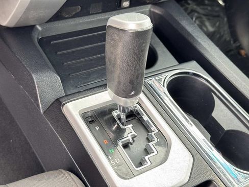 Used 2017 Toyota Tundra SR5 w/ SR5 Upgrade Package image 15