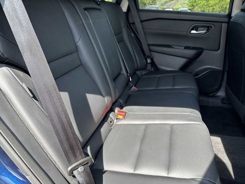 Used 2025 Nissan Rogue SV w/ SV Premium Package FWD image 22