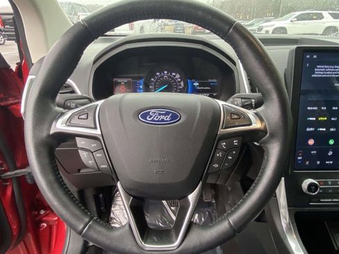 Used 2024 Ford Edge Titanium image 18